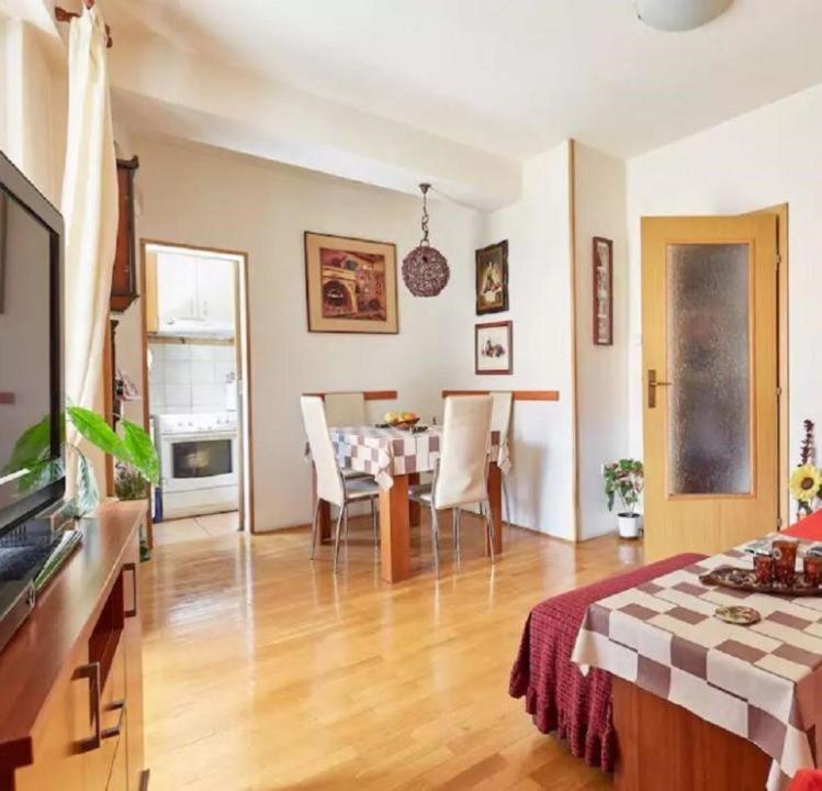 Apartament Bohemian Quarter / City Park, Free Parking Skopje Zewnętrze zdjęcie